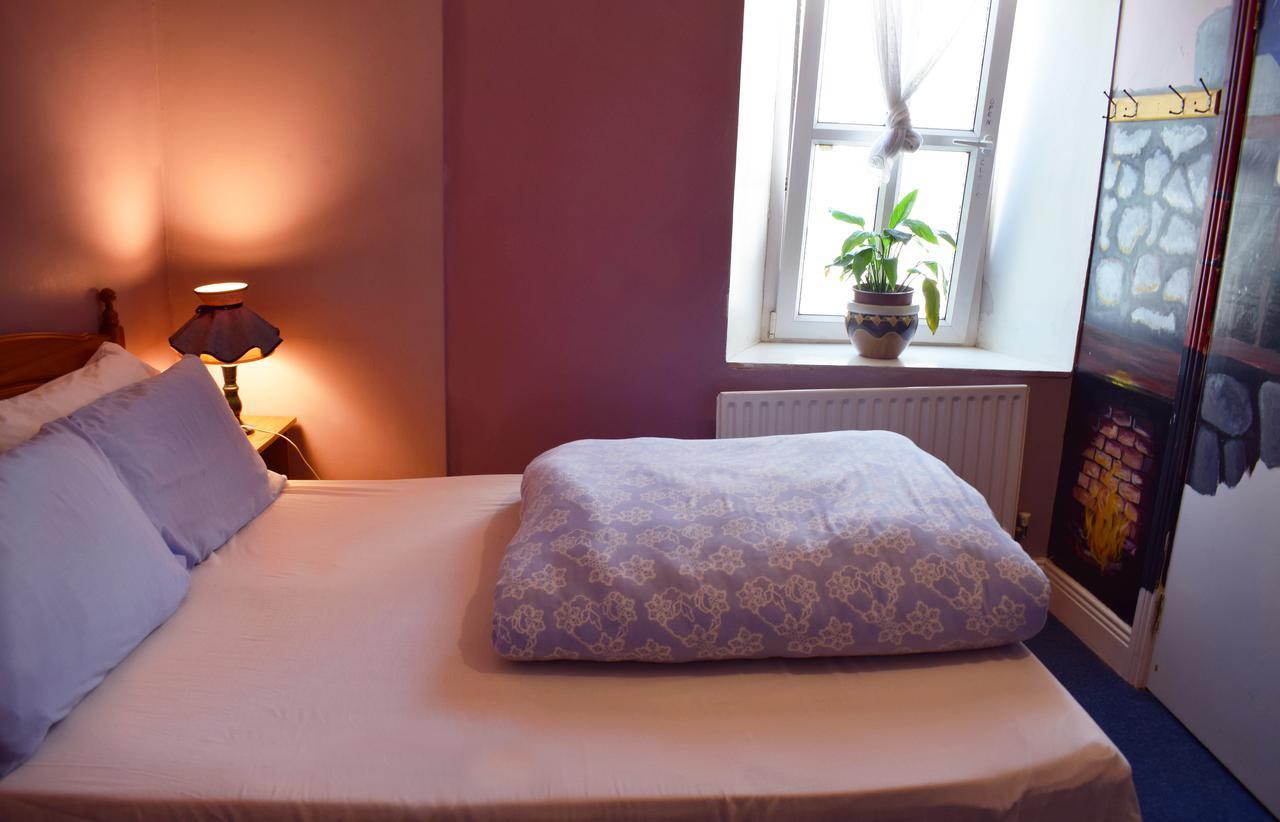 Macgabhainns Backpackers Hostel Kilkenny Esterno foto