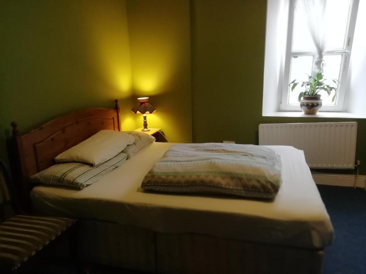 Macgabhainns Backpackers Hostel Kilkenny Esterno foto