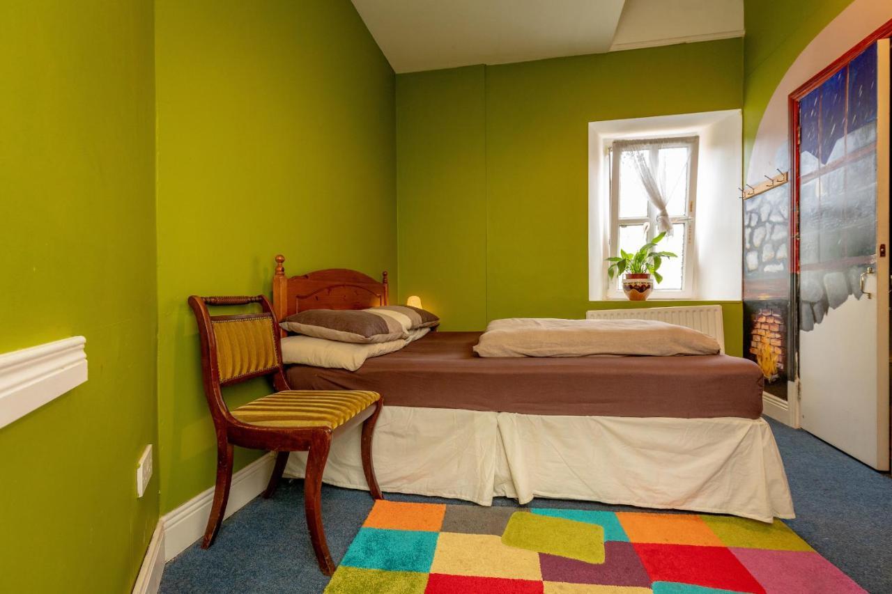 Macgabhainns Backpackers Hostel Kilkenny Esterno foto